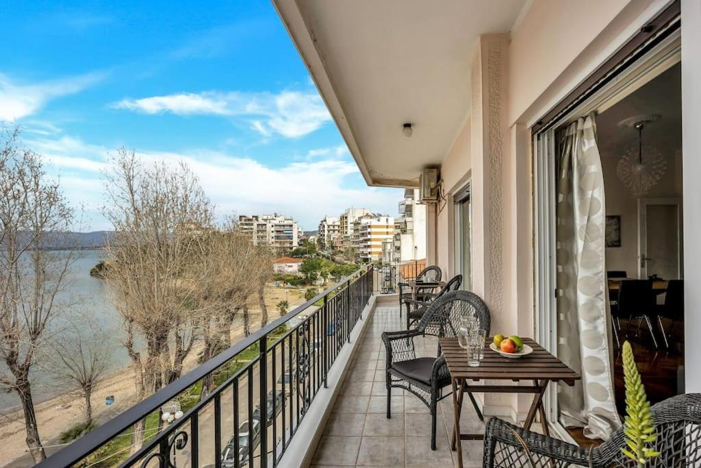Bright Central Apartment With Splendid Sea View! Chalkida Luaran gambar
