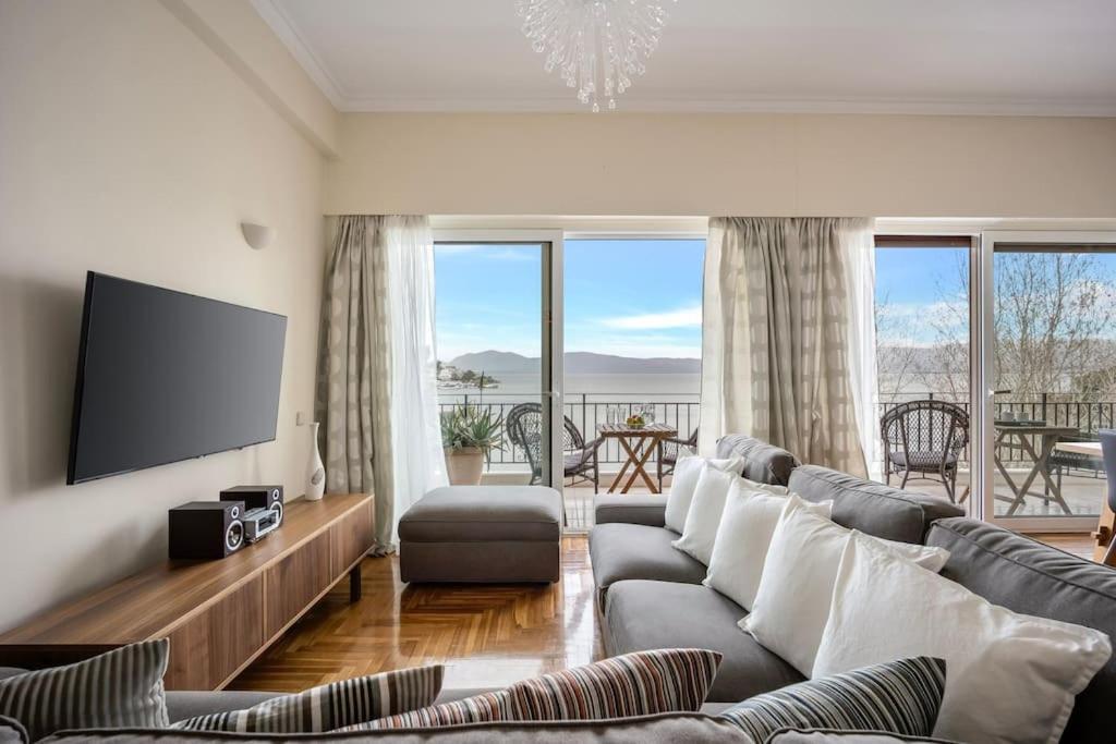 Bright Central Apartment With Splendid Sea View! Chalkida Luaran gambar